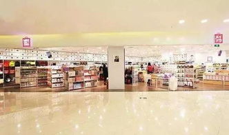 他靠10元小店，年銷100億 這才是商業模式的秘密